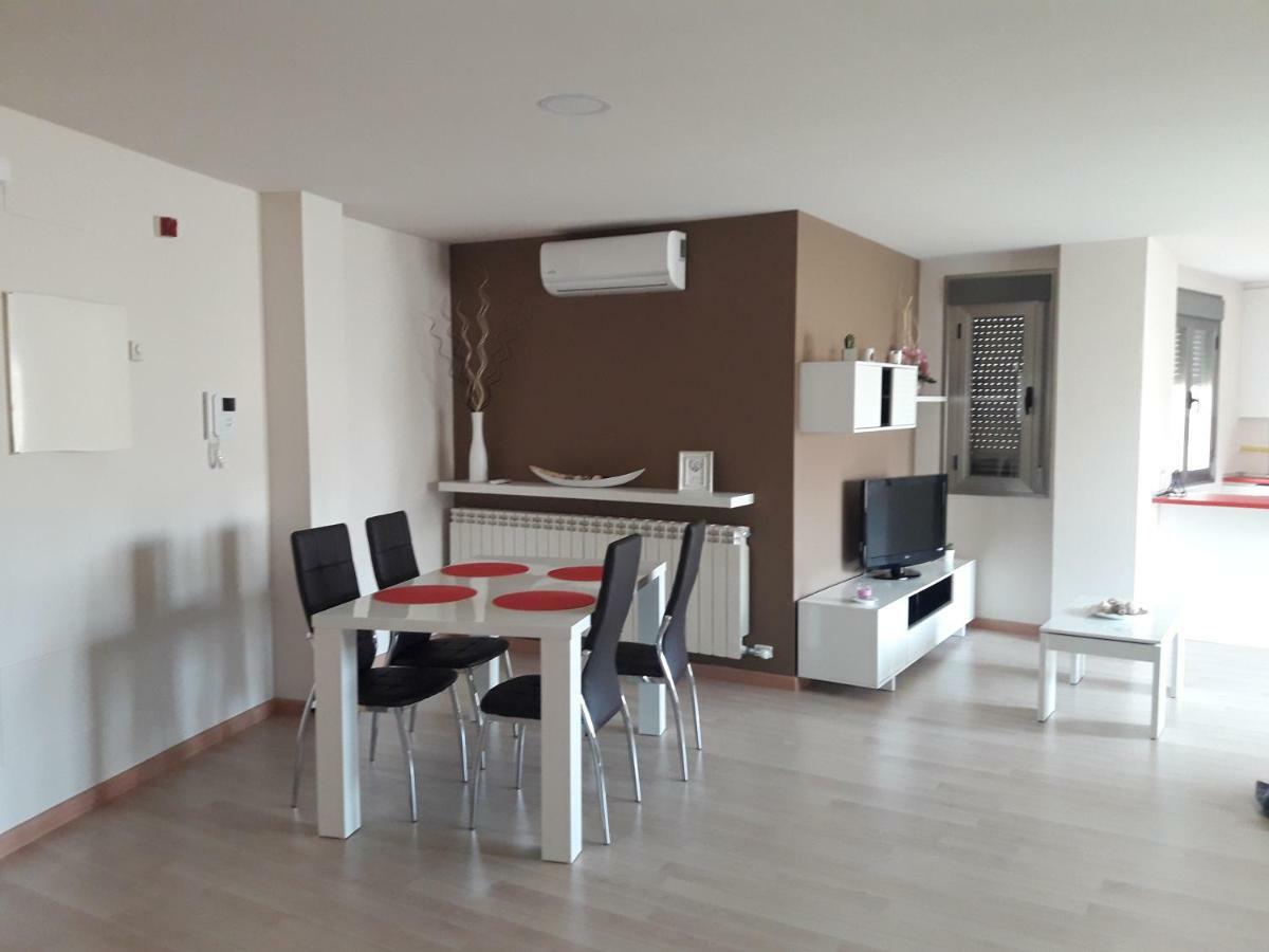 Apartamento Atico Apartment Valdepenas Luaran gambar